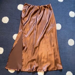 Satin skirt (NEVER WORN - TAGS ON)